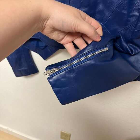 Red Sacks Fifth Avenue NWT Blue Faux Leather Jacket size small - Picture 8 of 9